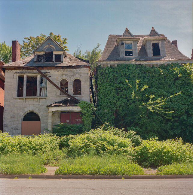 Vacant houses in in Lewis Place Neighborhood. Approximately 40% of residential properties in Lewis Place remain vacant, are denied mortgage loans, insurance, and